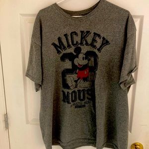 Mickey Mouse tee shirt. XXL grey